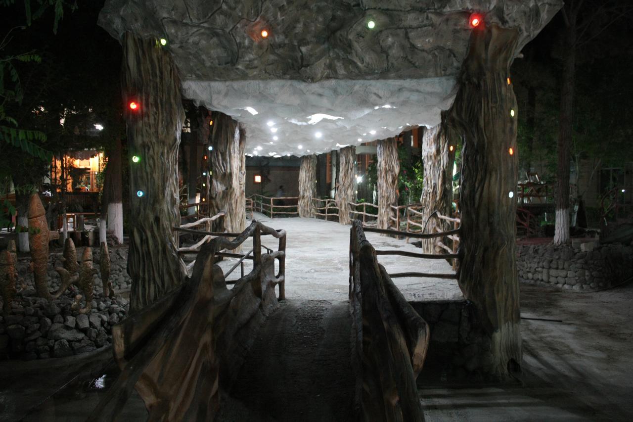 Titanik Hotel Bakü Dış mekan fotoğraf